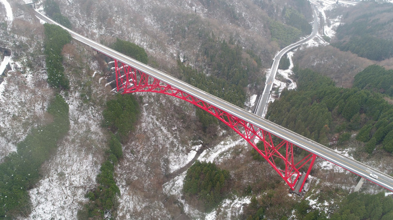 奥出雲の山岳ループは「ヤマタノオロチ」2