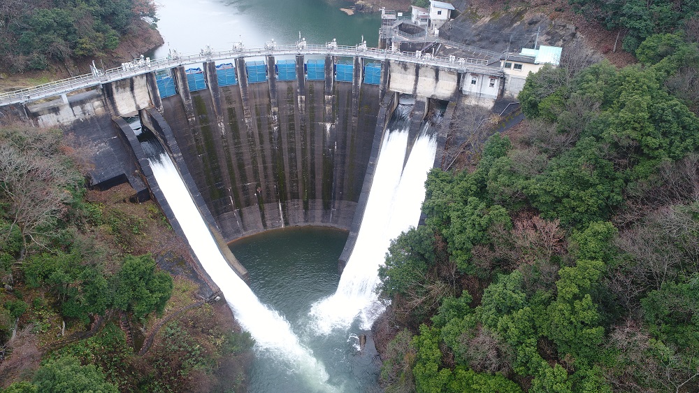 日本で最初に完成したアーチダム 三成ダム3