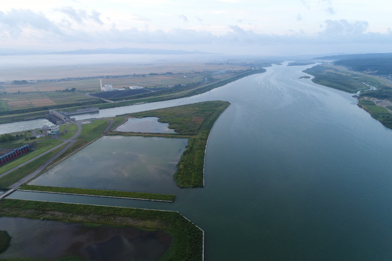 空撮 越後平野の守り神「大河津分水路」2