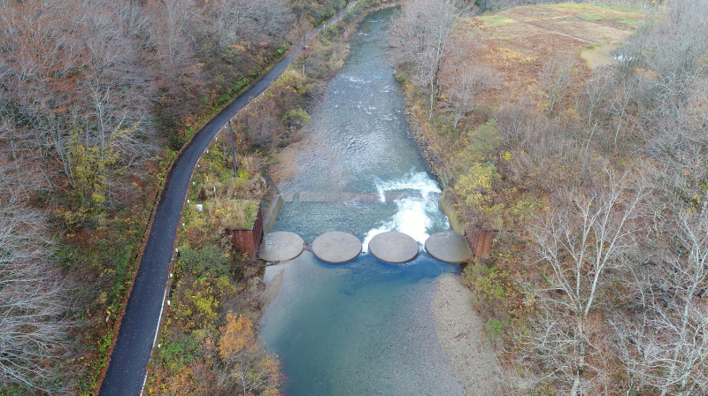 朝日スーパーラインと大鳥鉱山跡2